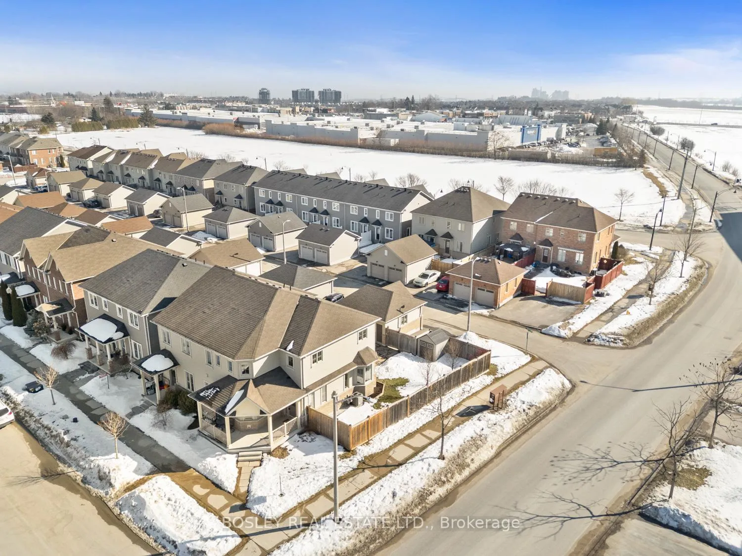 Photo 42 of 1 Ted Miller Crescent, Clarington, Bowmanville — HOMEH