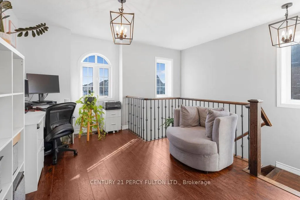 Photo 25 of 50 Robb Lane, Clarington, Bowmanville — HOMEH