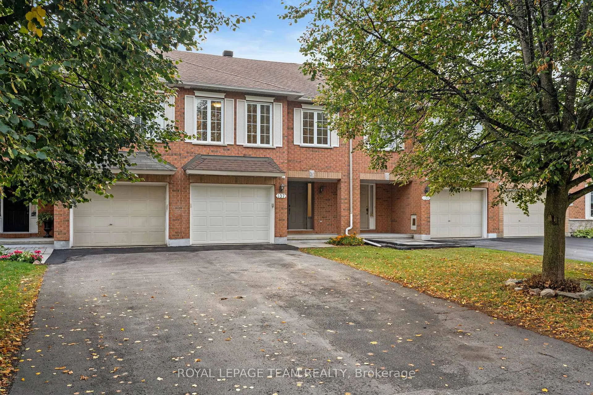 Photo 2 of 137 Macassa Circle, Ottawa, Kanata - Kanata Lakes/Heritage Hills — HOMEH