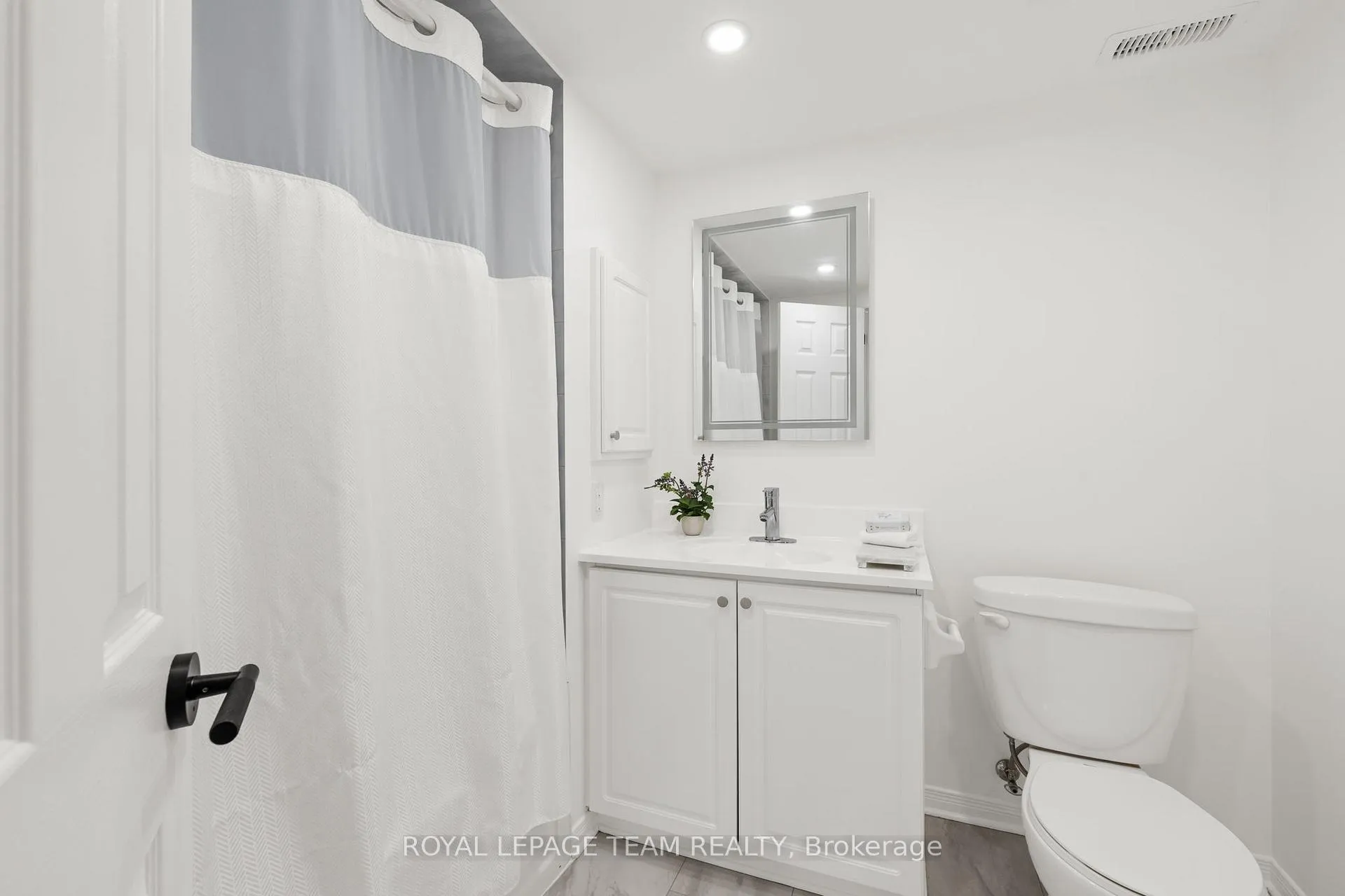 Photo 30 of 137 Macassa Circle, Ottawa, Kanata - Kanata Lakes/Heritage Hills — HOMEH