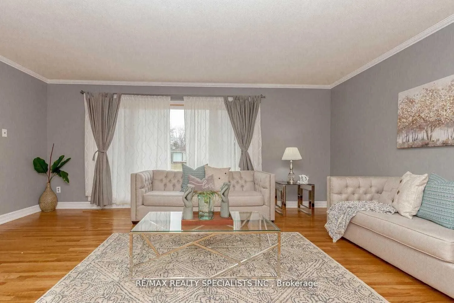 Photo 3 of 72 Dorchester(Upper) Drive, Brampton, Southgate — HOMEH