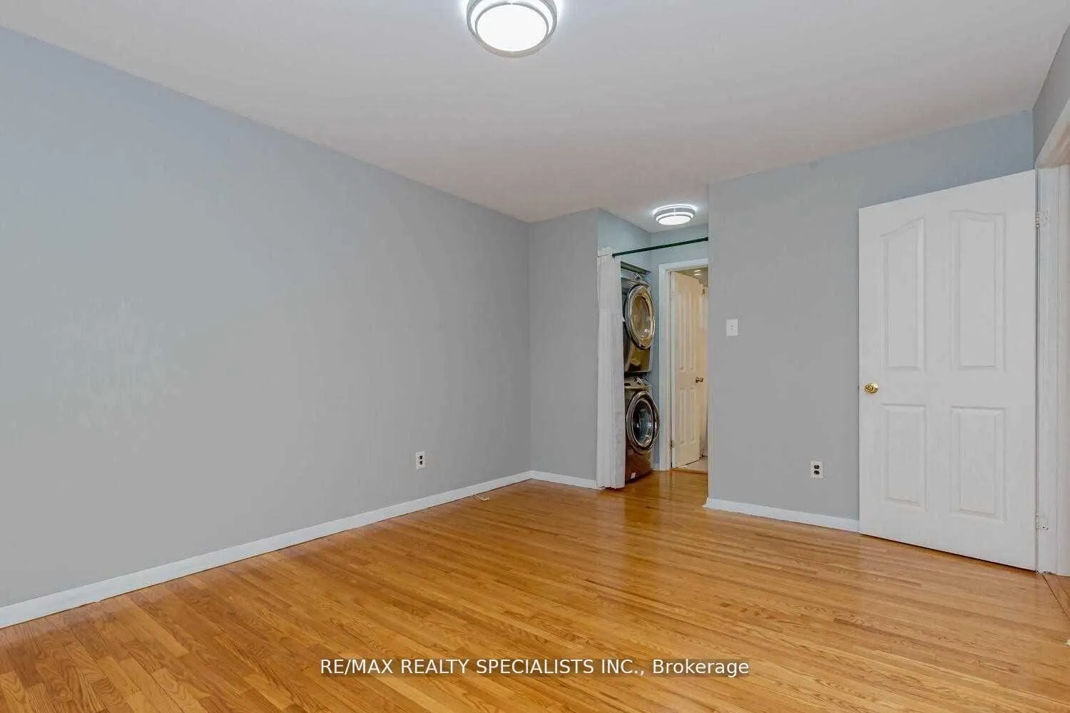 Photo 7 of 72 Dorchester(Upper) Drive, Brampton, Southgate — HOMEH