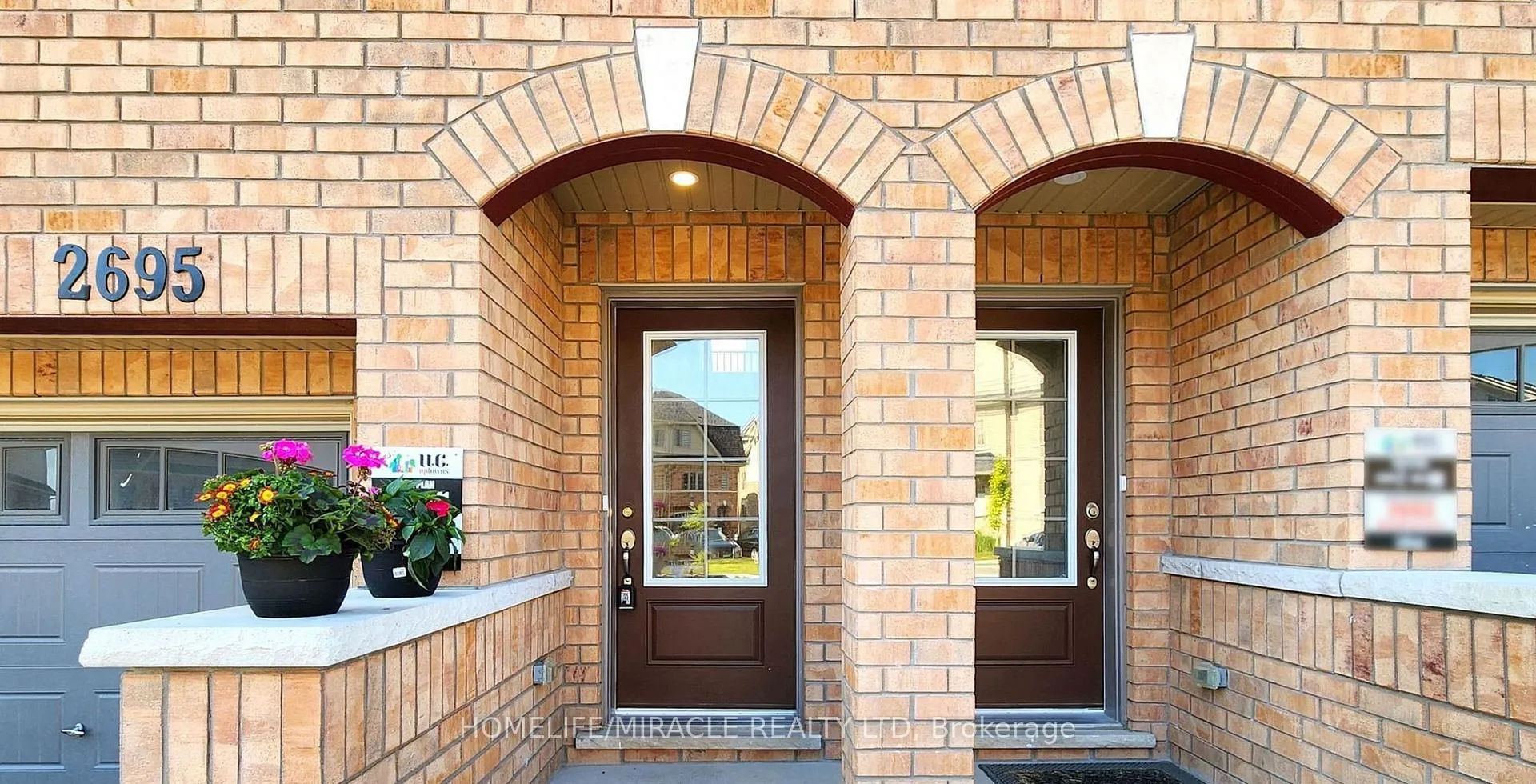 Photo 2 of Unit 41, 2695 Magdalen Path, Oshawa, Windfields — HOMEH