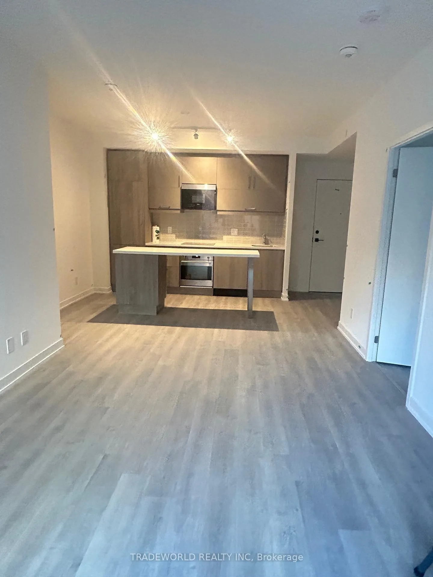 Photo 3 of Unit B613, 292 Verdale Crossing, Markham, Unionville — HOMEH