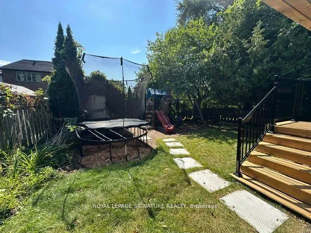 Photo 3 of Unit Bsmt, 23 Bannockburn Avenue, Toronto, Bedford Park-Nortown — HOMEH