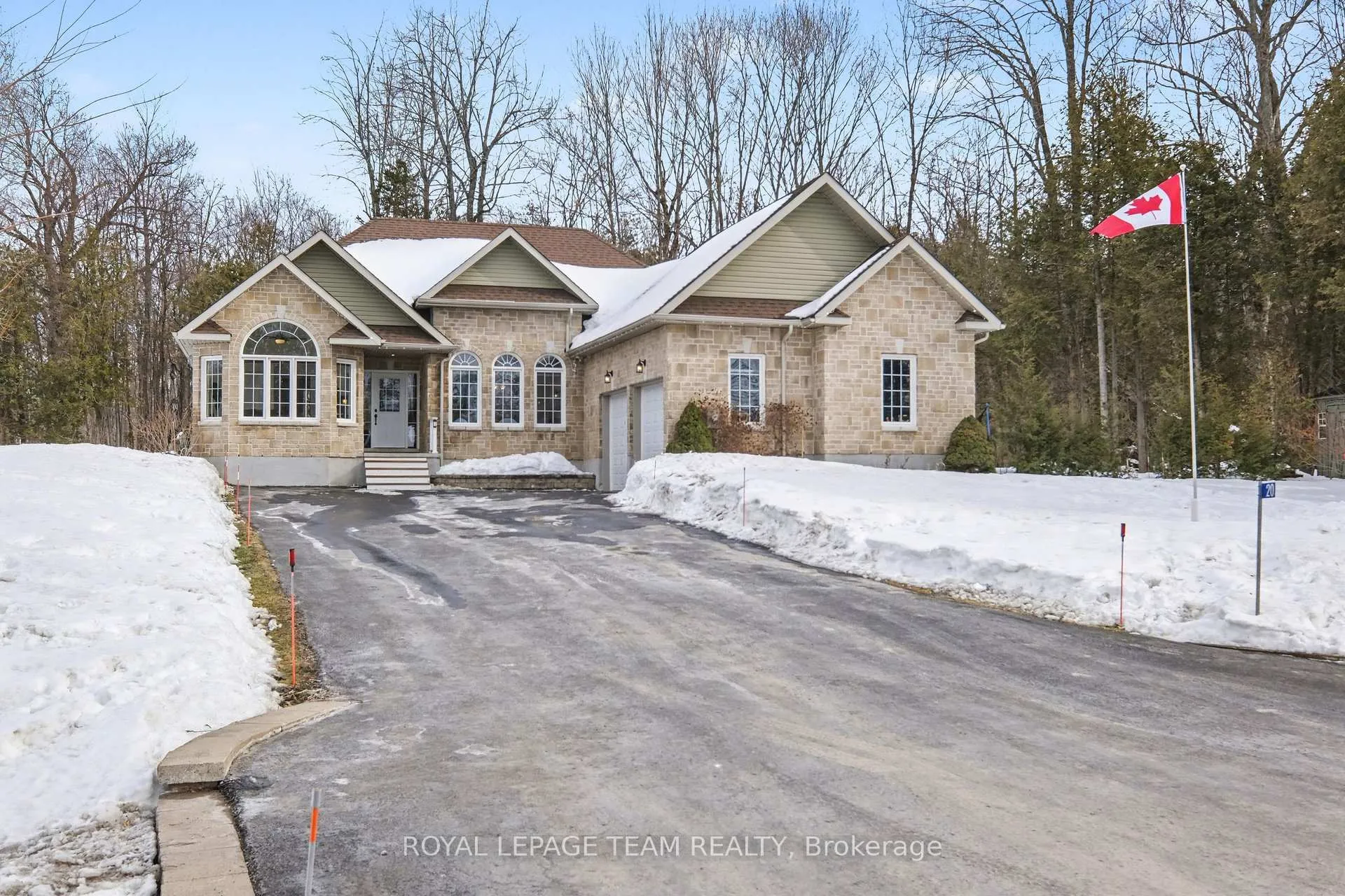 Photo 2 of 20 Cedar Rail Crescent, North Grenville, North Grenville Twp (Kemptville South) — HOMEH