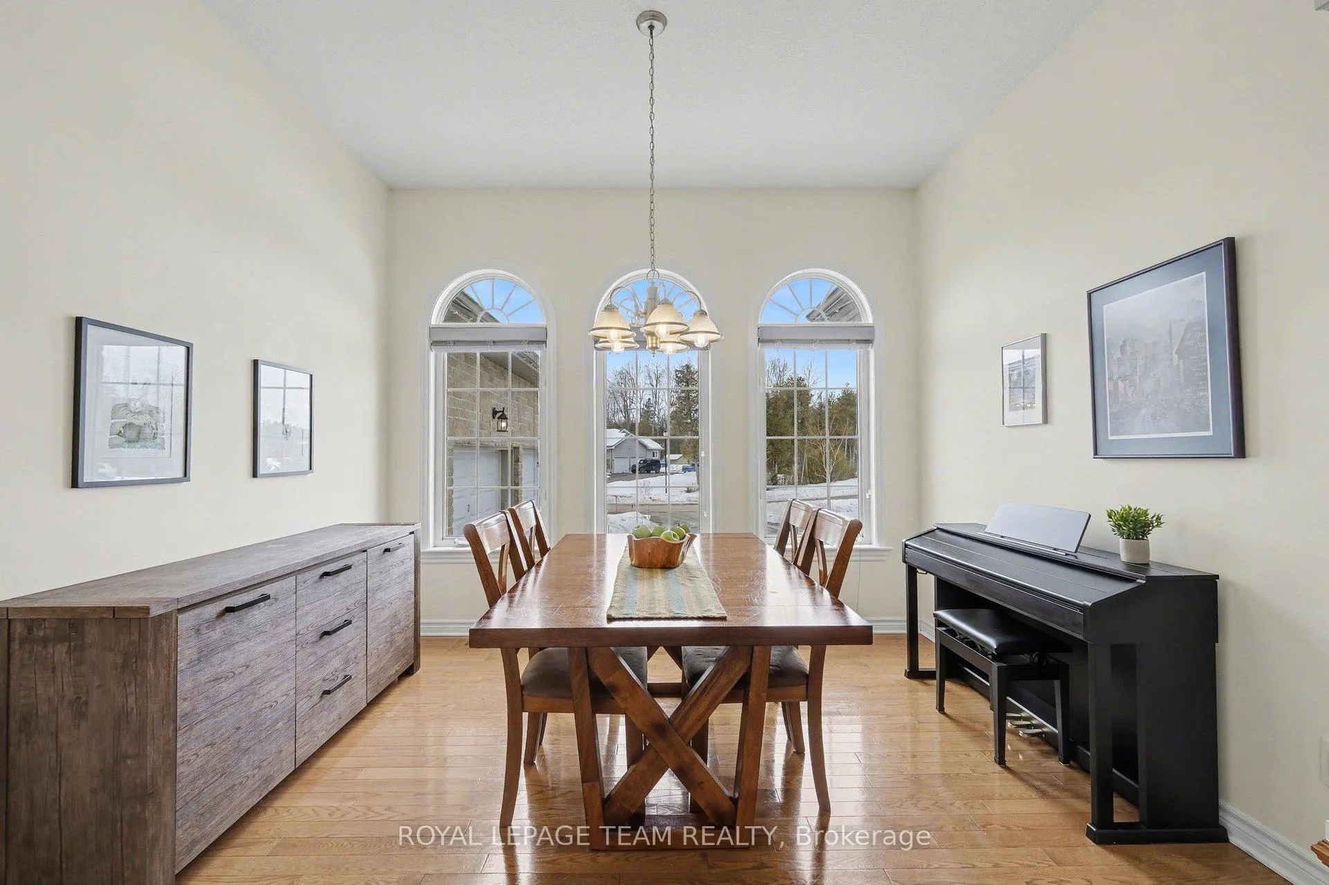 Photo 9 of 20 Cedar Rail Crescent, North Grenville, North Grenville Twp (Kemptville South) — HOMEH