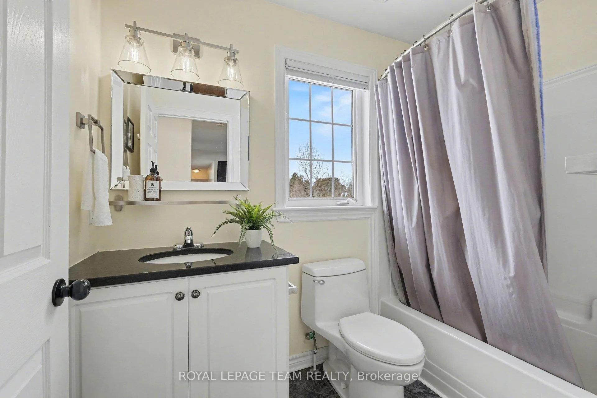 Photo 20 of 20 Cedar Rail Crescent, North Grenville, North Grenville Twp (Kemptville South) — HOMEH
