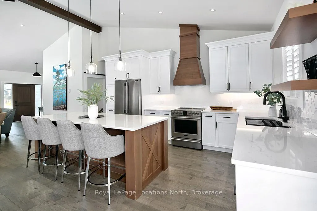 Photo 10 of 31 Gordon Crescent, Meaford — HOMEH