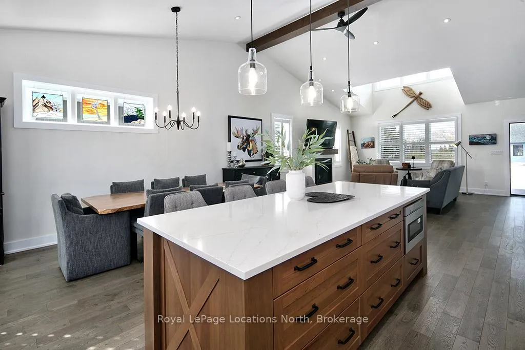 Photo 11 of 31 Gordon Crescent, Meaford — HOMEH