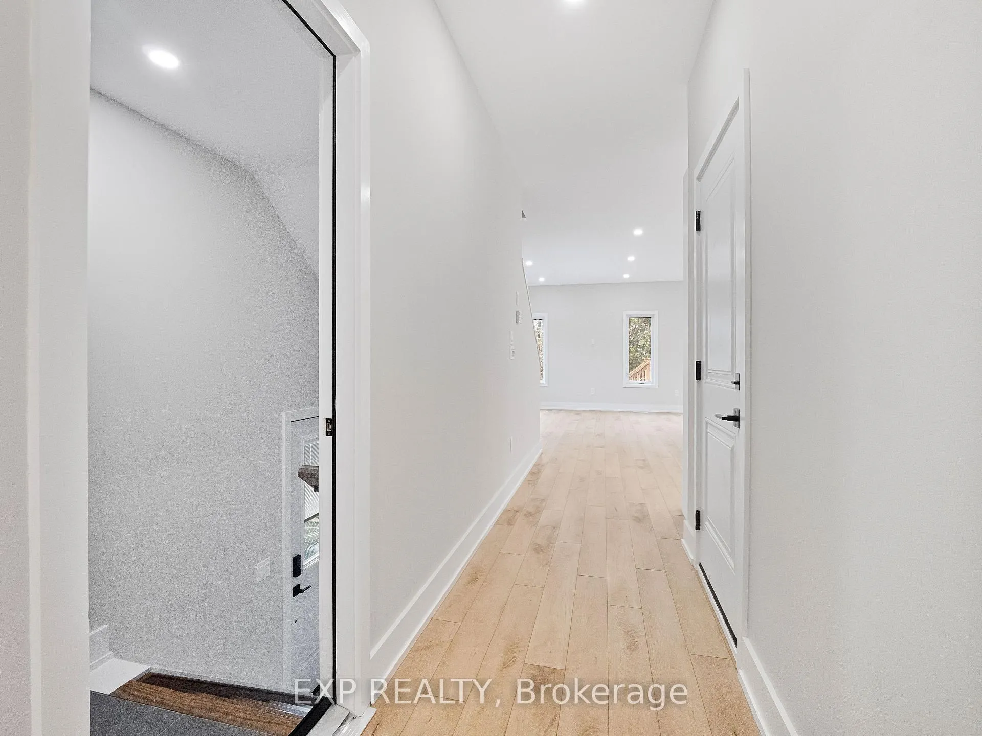Photo 3 of 1142 Ontario Road, Welland, Lincoln/Crowland — HOMEH