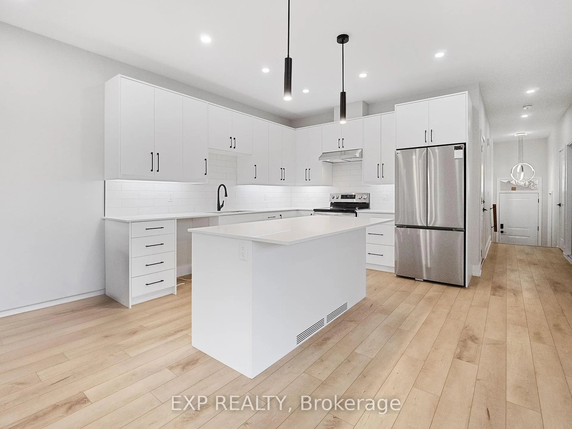 Photo 7 of 1142 Ontario Road, Welland, Lincoln/Crowland — HOMEH