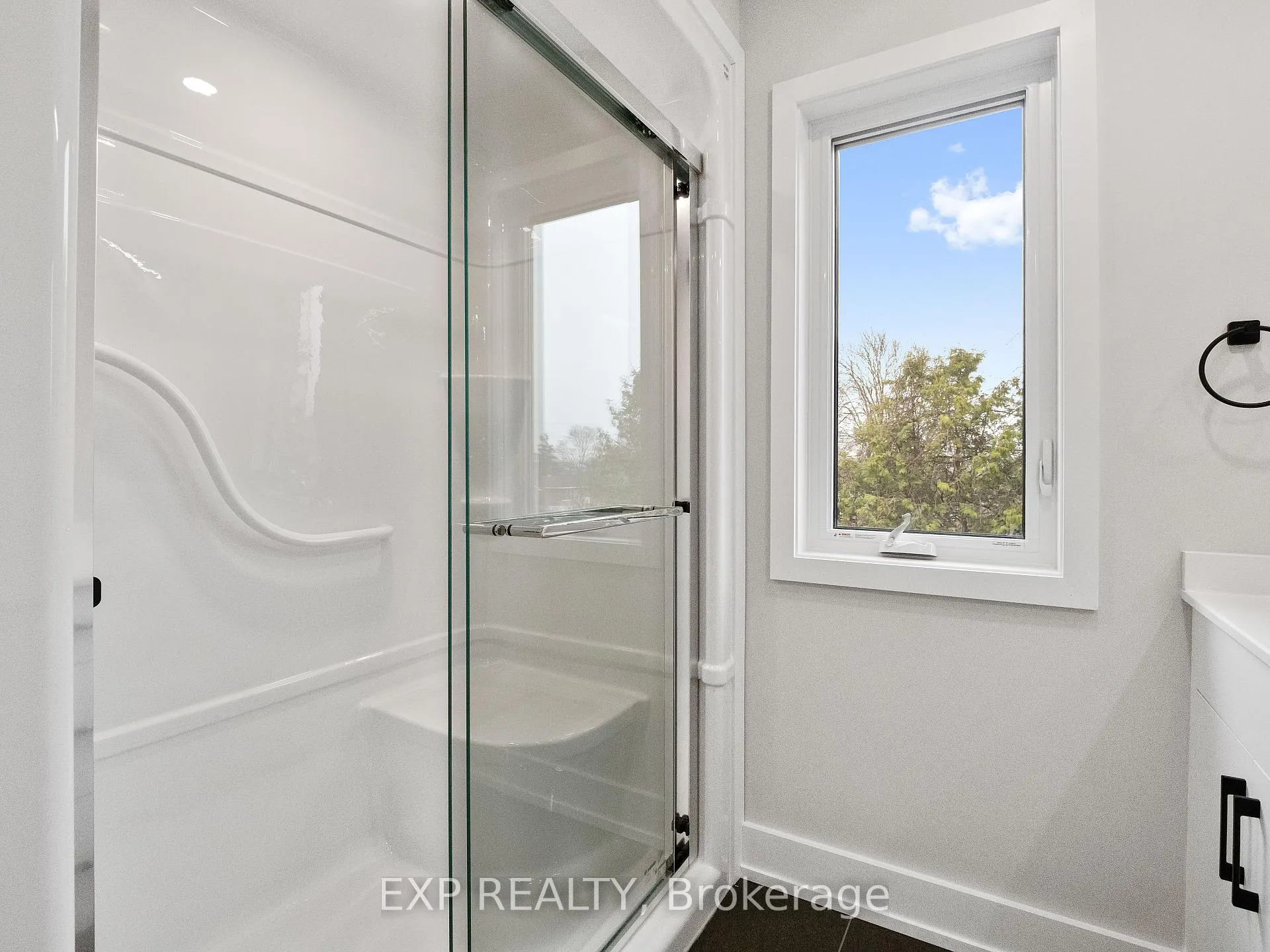 Photo 20 of 1142 Ontario Road, Welland, Lincoln/Crowland — HOMEH