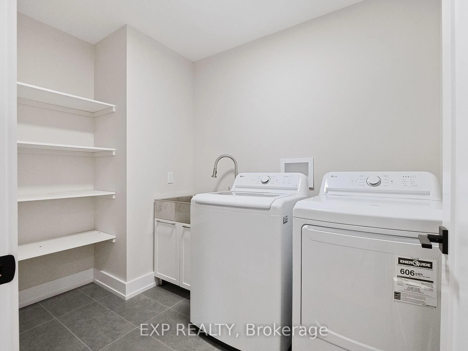 Photo 24 of 1142 Ontario Road, Welland, Lincoln/Crowland — HOMEH
