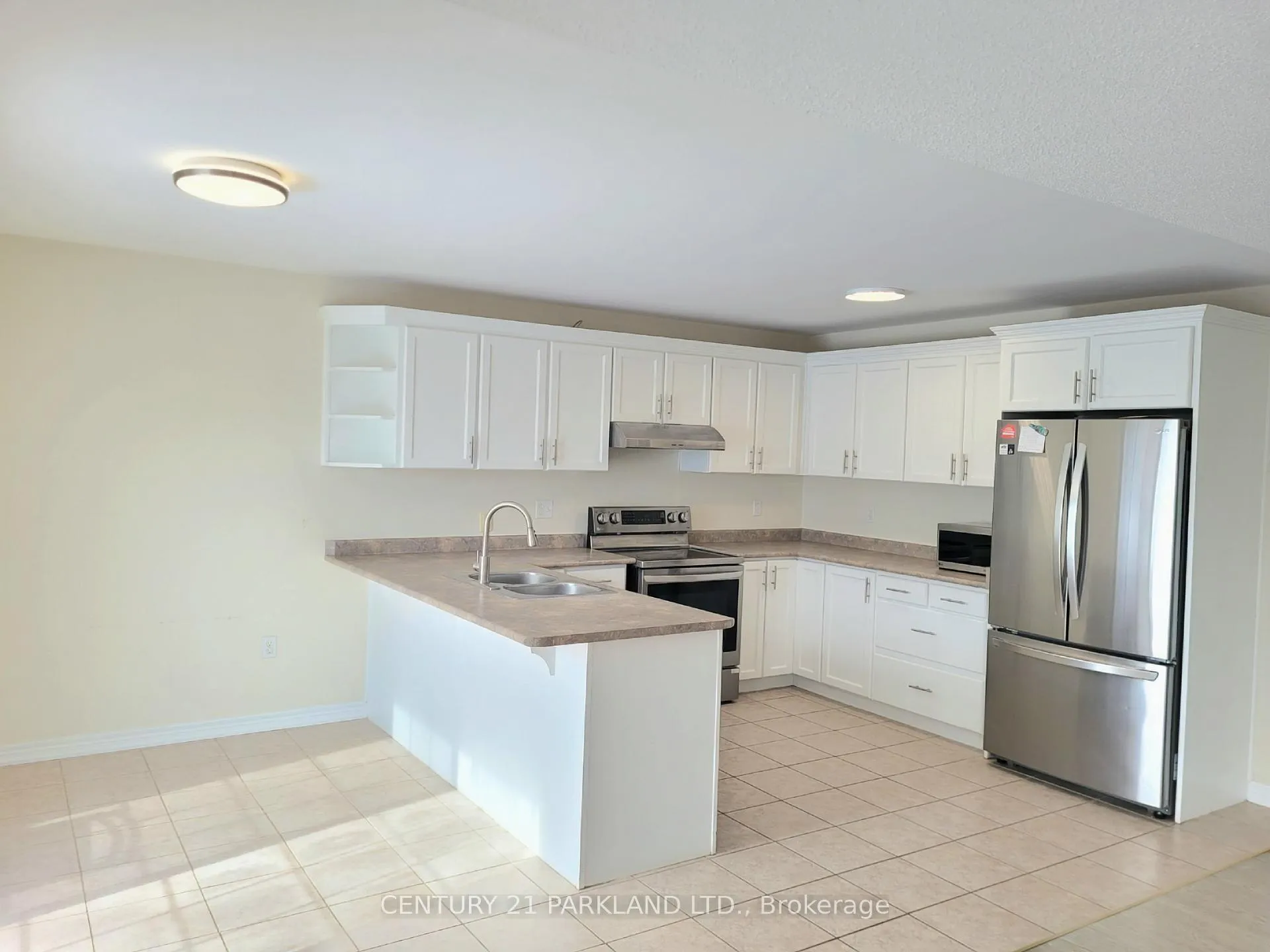 Photo 6 of 27 Ferncroft Drive, Georgina, Keswick North — HOMEH