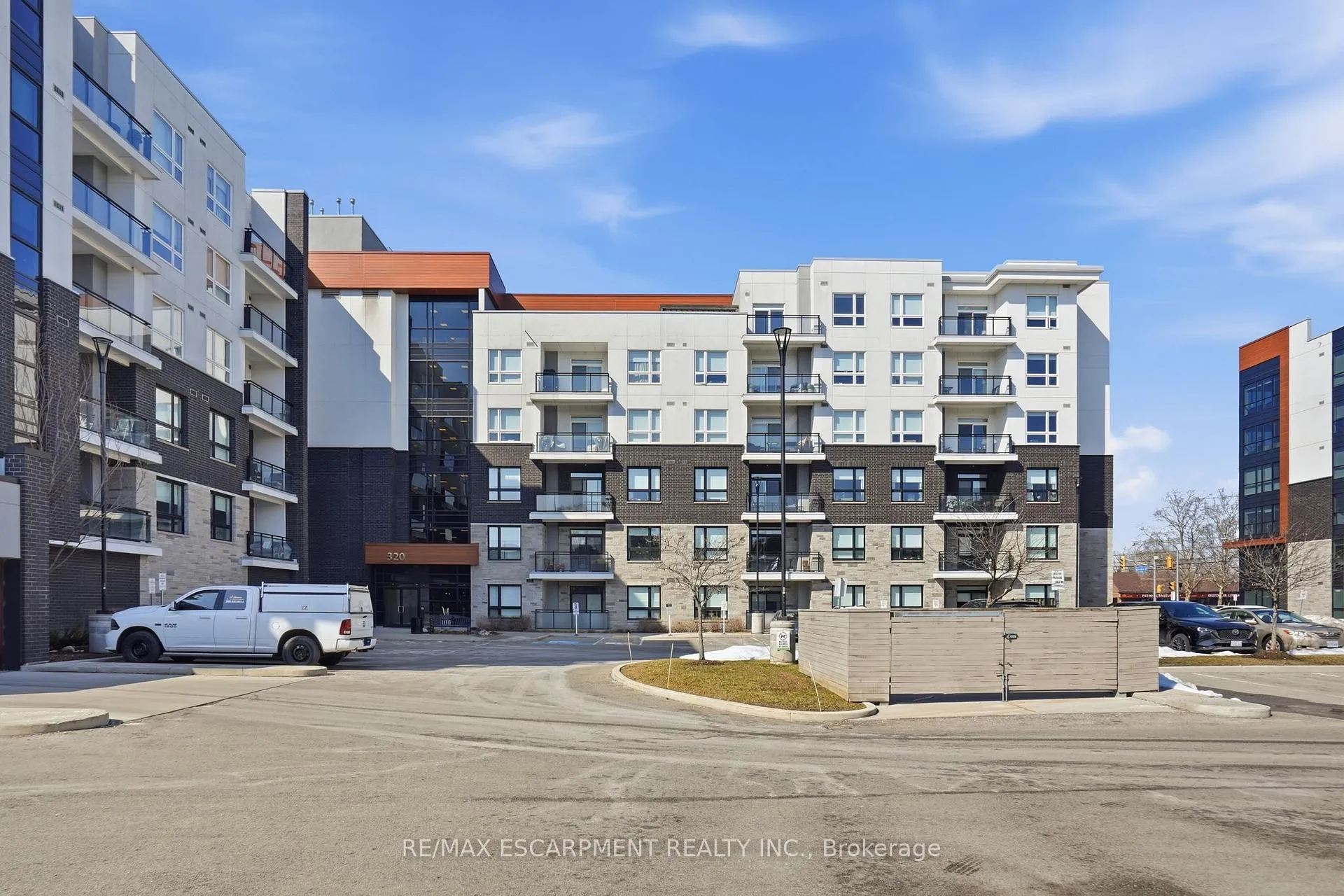 Photo 1 of Unit 618, 320 Plains Road E, Burlington, LaSalle — HOMEH