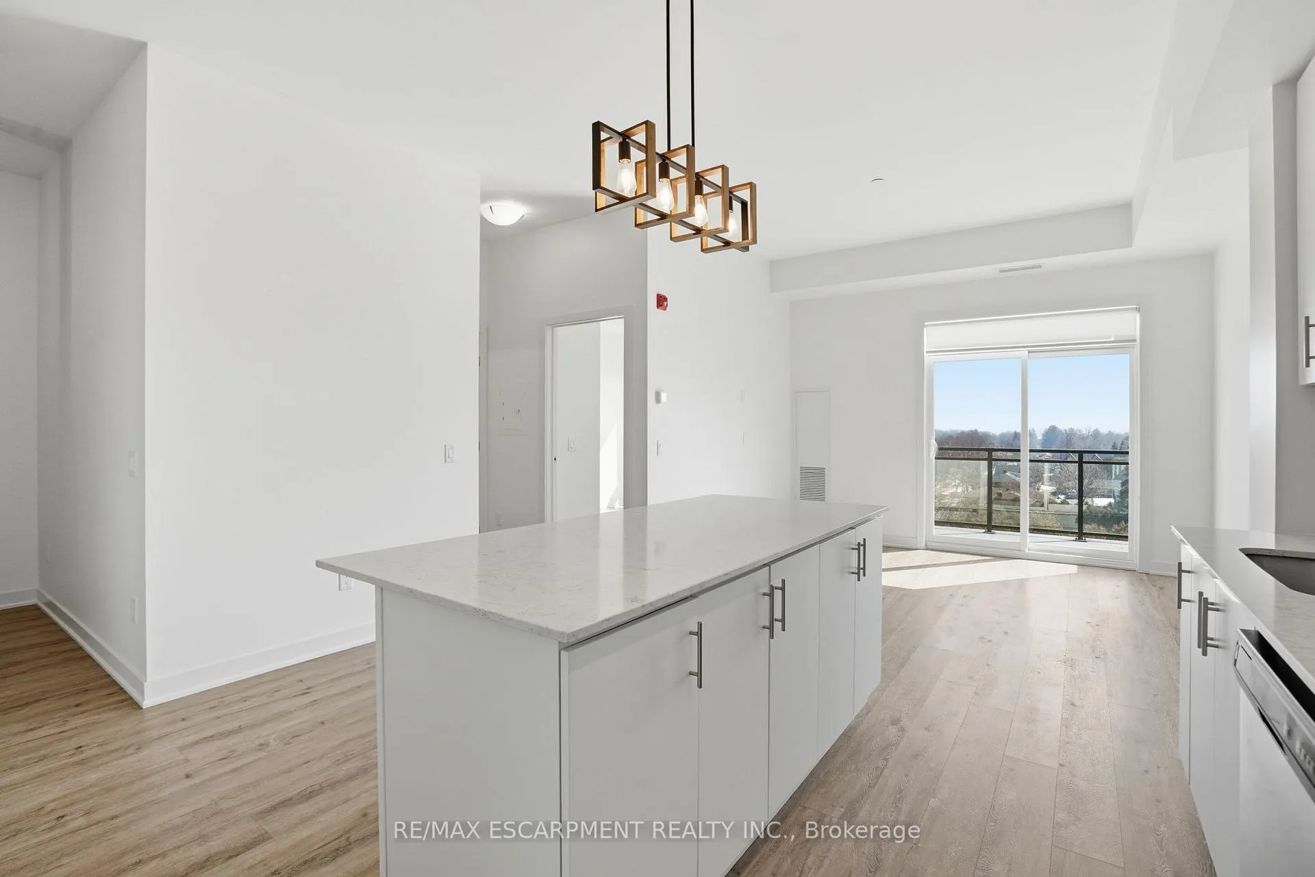 Photo 12 of Unit 618, 320 Plains Road E, Burlington, LaSalle — HOMEH