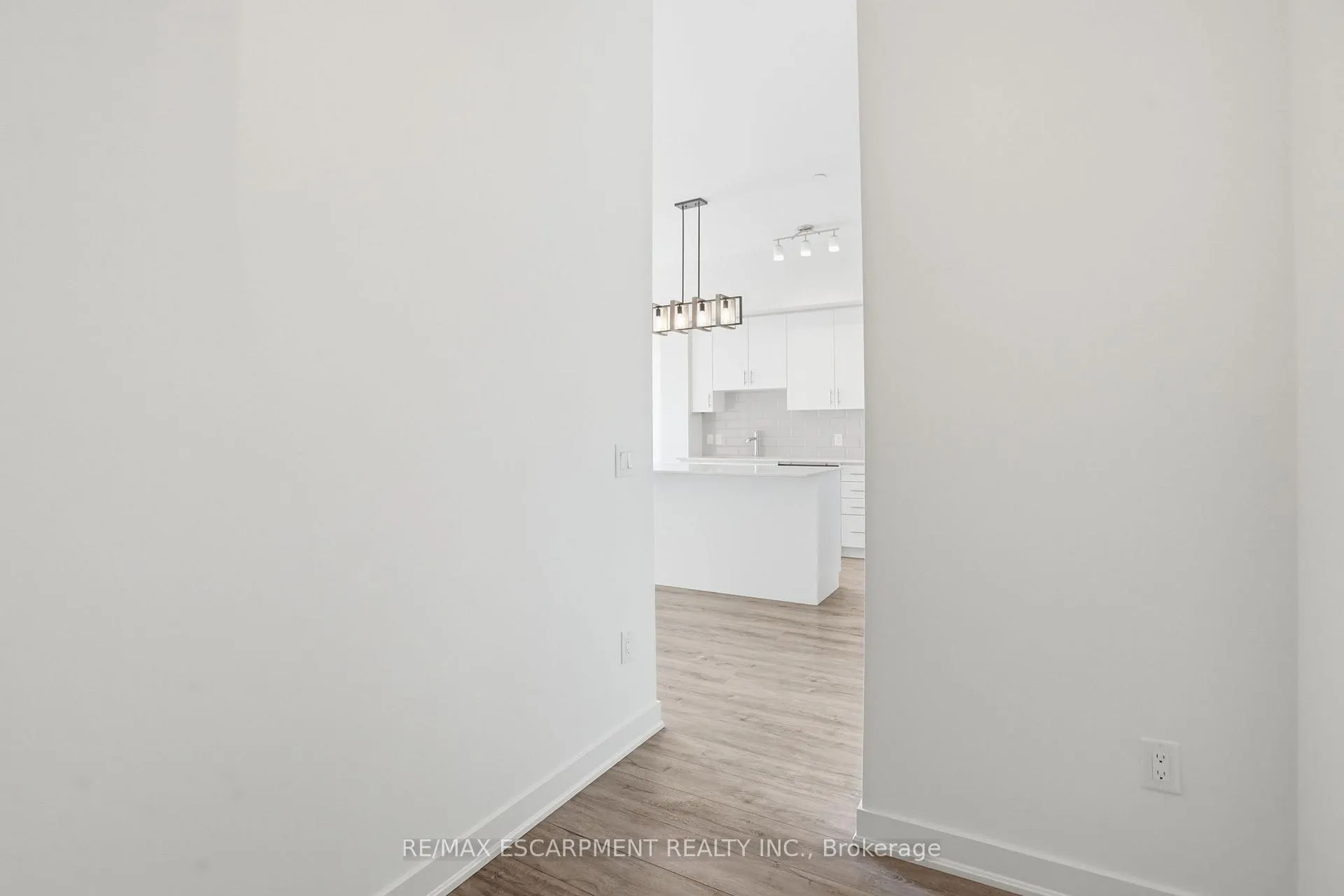 Photo 18 of Unit 618, 320 Plains Road E, Burlington, LaSalle — HOMEH