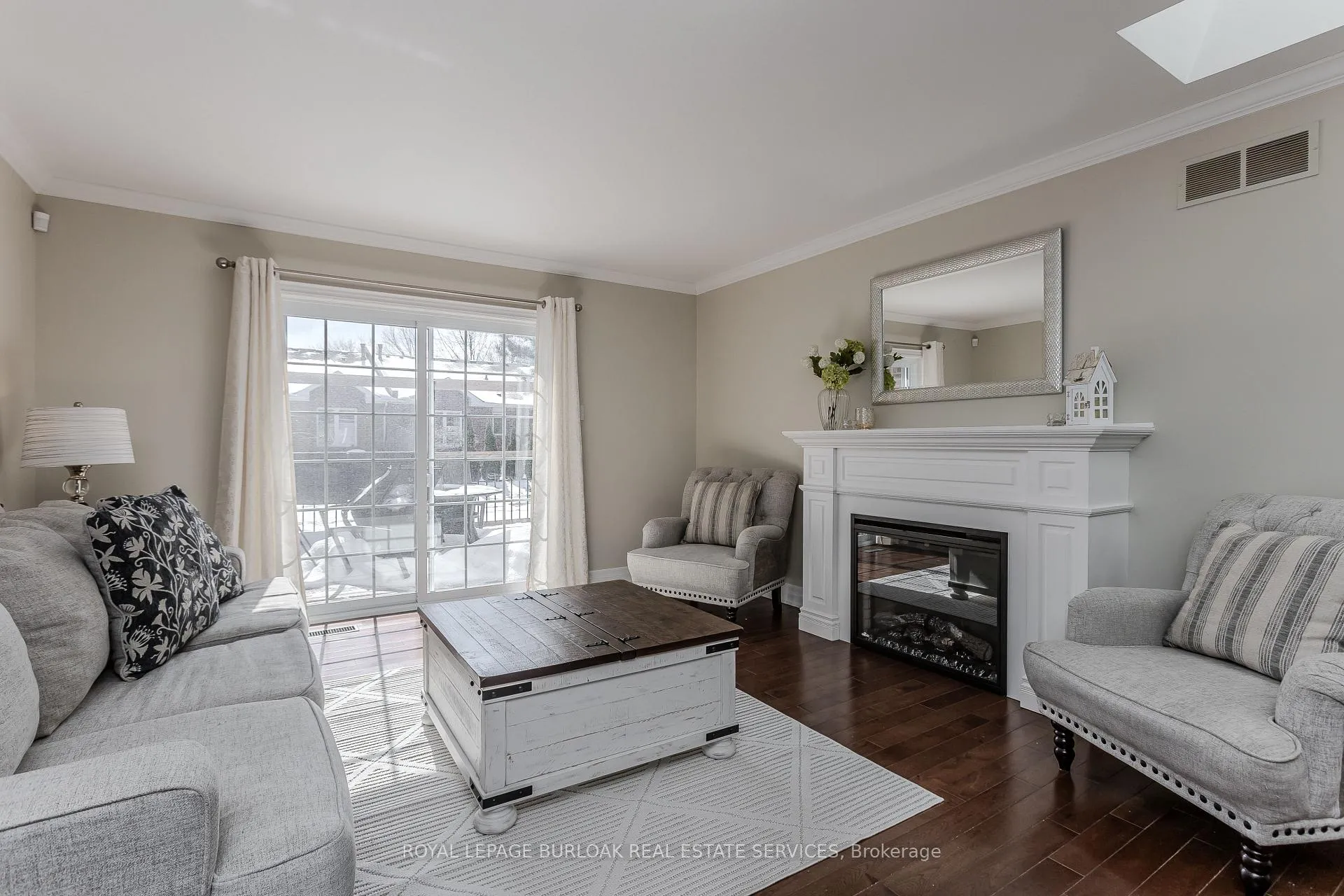 Photo 4 of Unit 26, 20 Meadowlands Boulevard, Hamilton, Meadowlands — HOMEH
