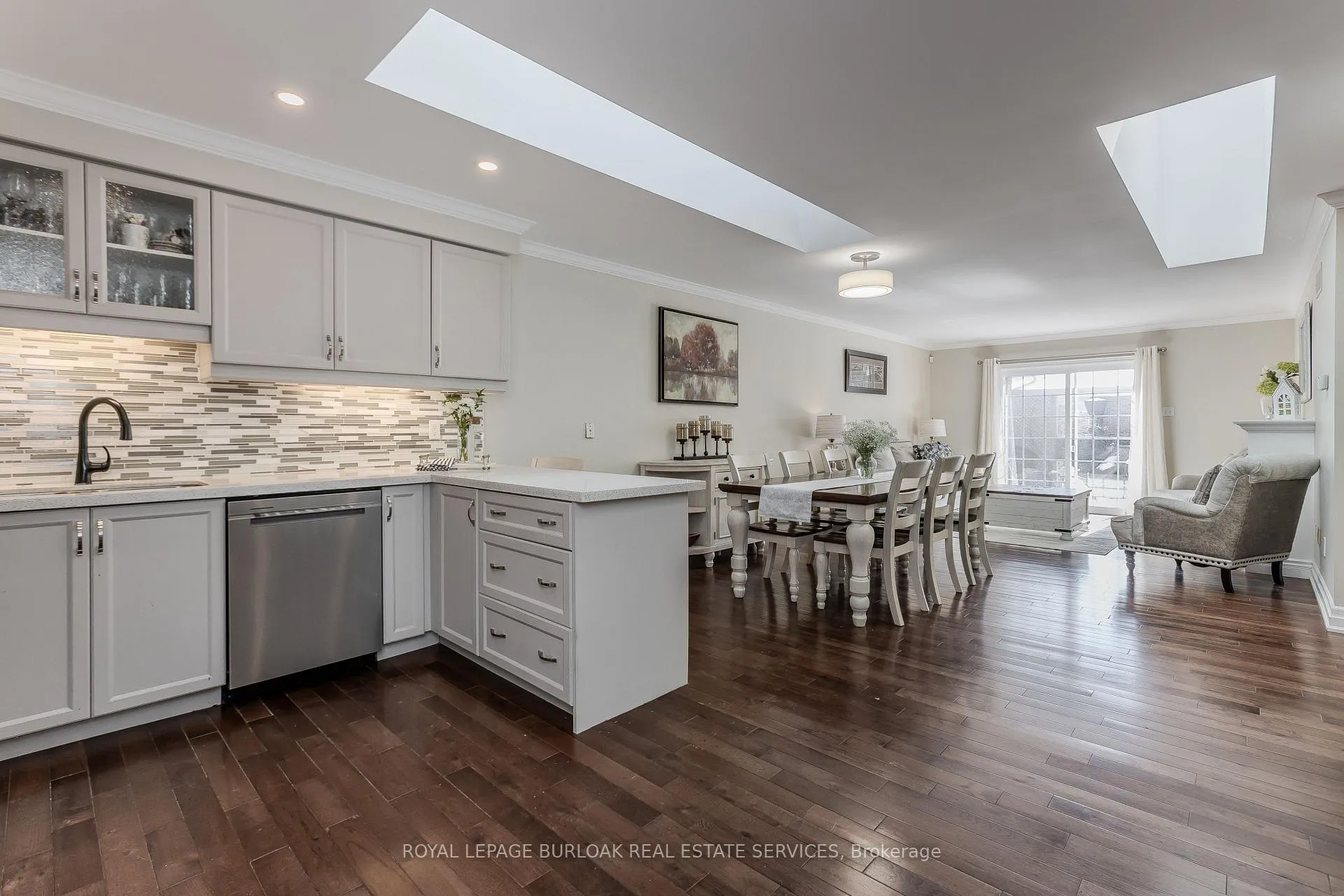 Photo 7 of Unit 26, 20 Meadowlands Boulevard, Hamilton, Meadowlands — HOMEH