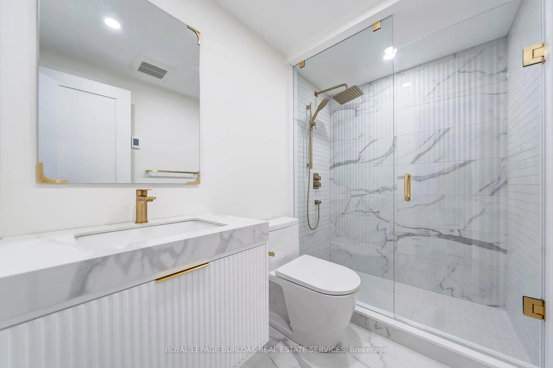 Photo 10 of Unit 303, 102 Bronte Road, Oakville, Bronte — HOMEH