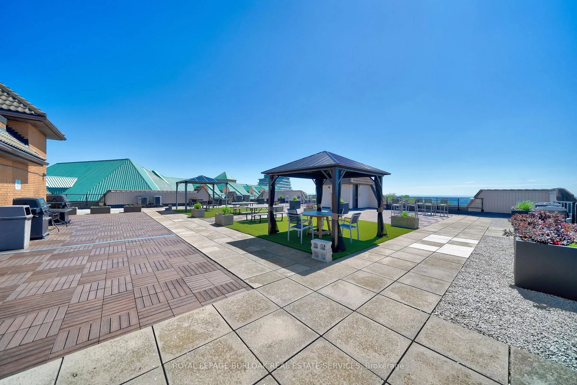 Photo 13 of Unit 303, 102 Bronte Road, Oakville, Bronte — HOMEH
