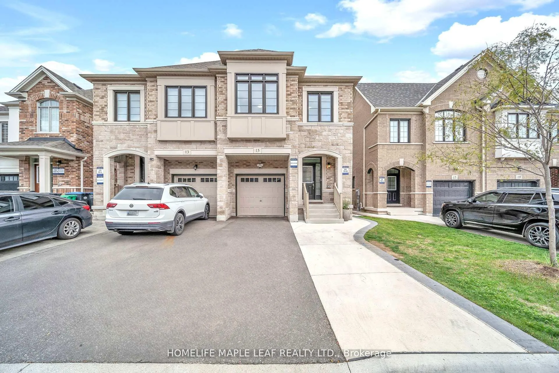 Photo 1 of 15 Quinton Ridge, Brampton, Bram West — HOMEH