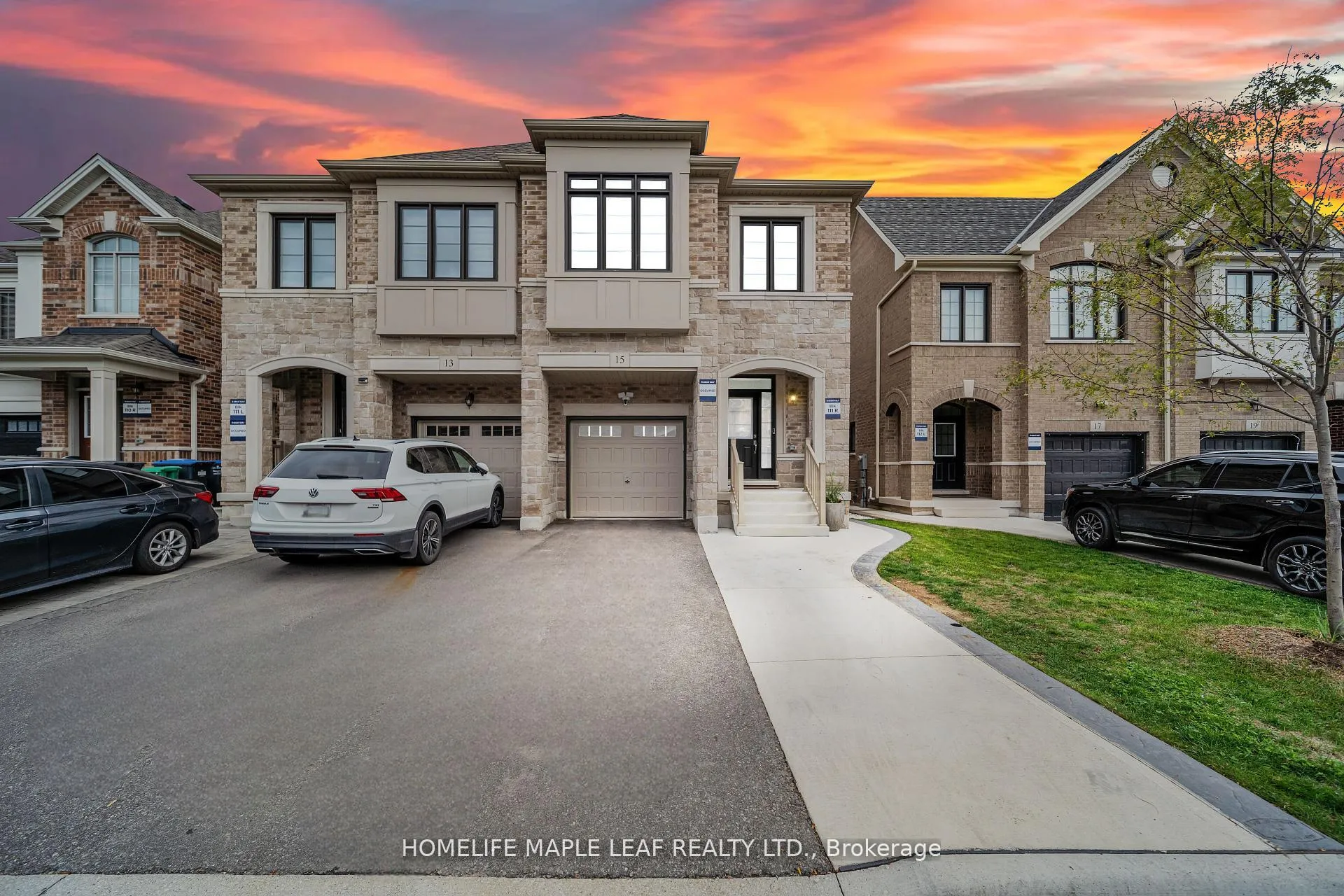 Photo 2 of 15 Quinton Ridge, Brampton, Bram West — HOMEH