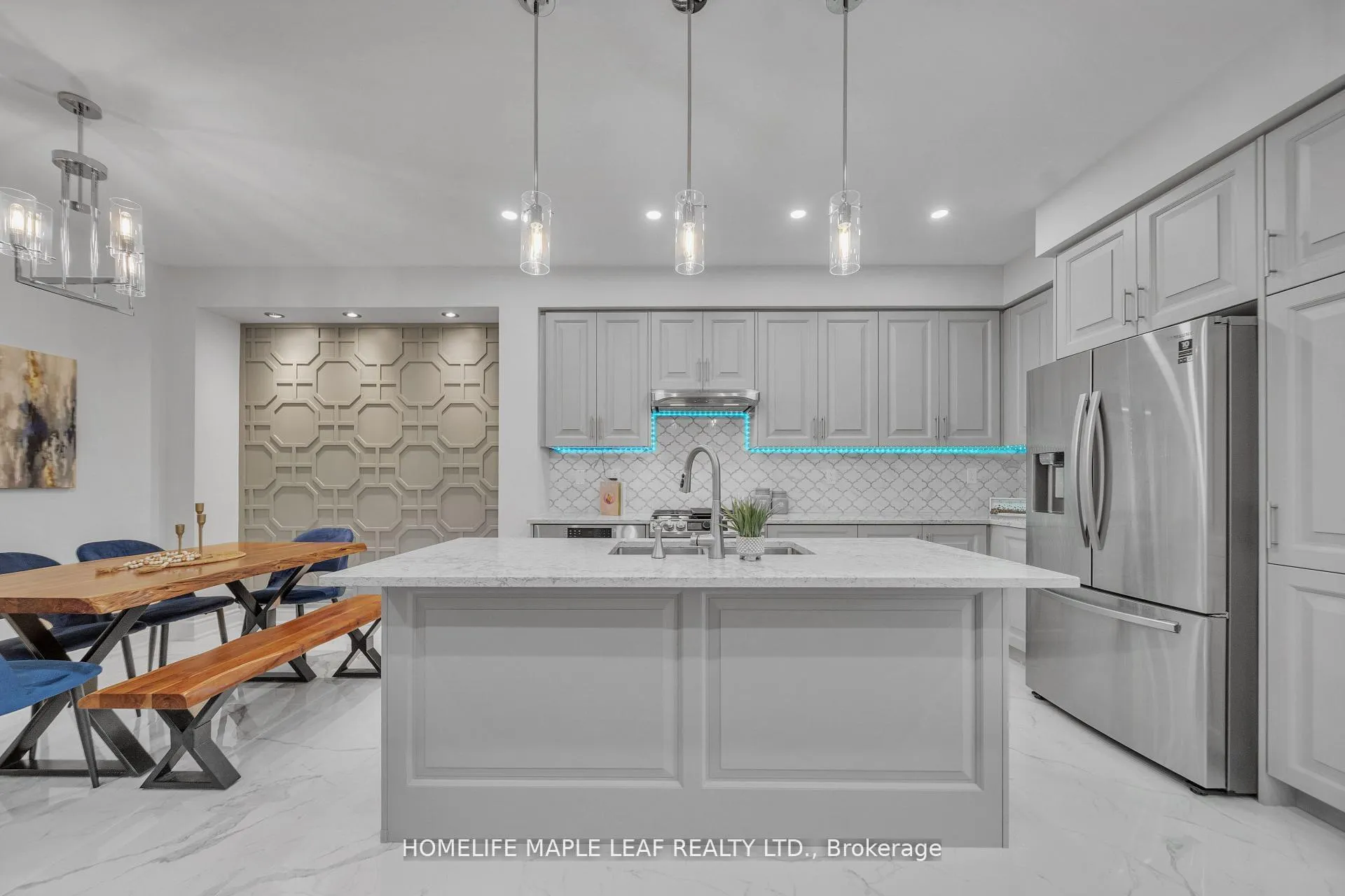 Photo 9 of 15 Quinton Ridge, Brampton, Bram West — HOMEH