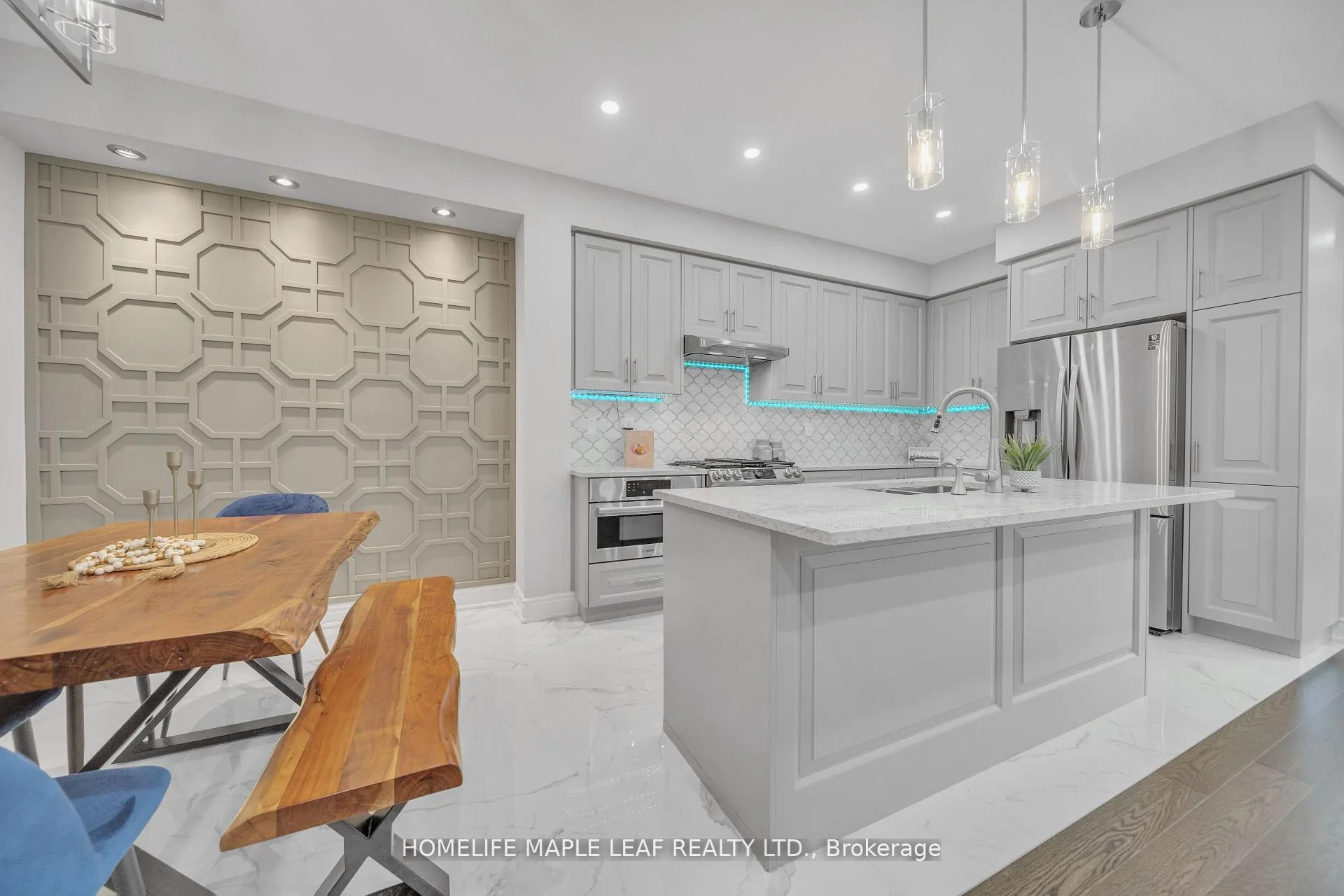 Photo 13 of 15 Quinton Ridge, Brampton, Bram West — HOMEH