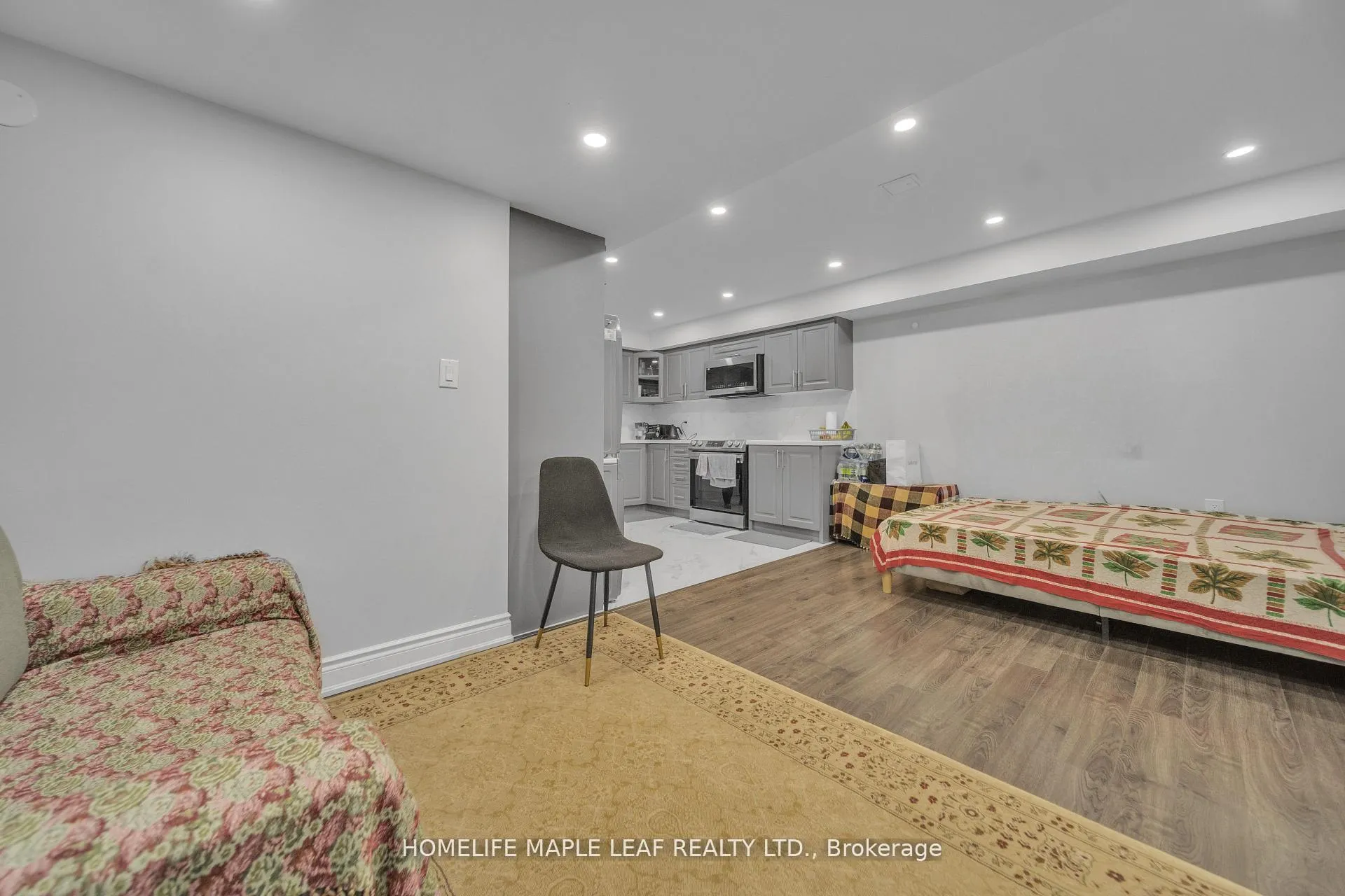 Photo 16 of 15 Quinton Ridge, Brampton, Bram West — HOMEH