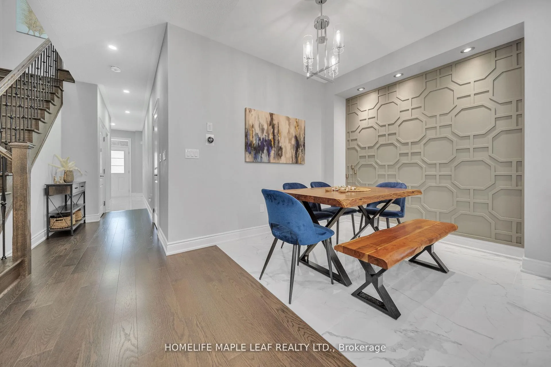 Photo 17 of 15 Quinton Ridge, Brampton, Bram West — HOMEH