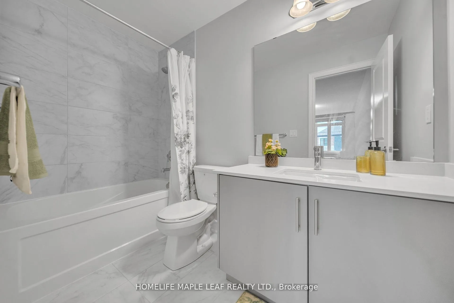 Photo 21 of 15 Quinton Ridge, Brampton, Bram West — HOMEH