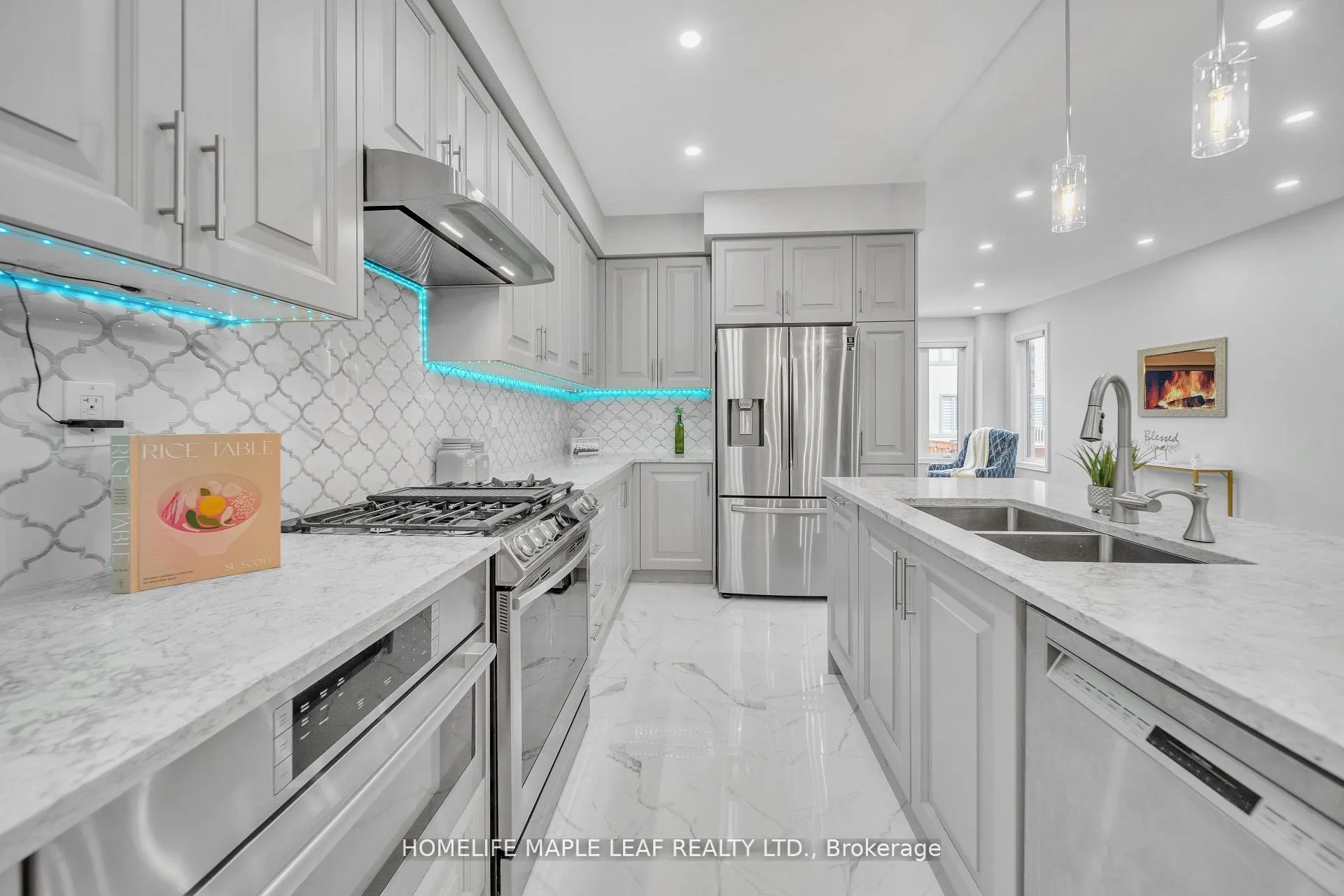 Photo 23 of 15 Quinton Ridge, Brampton, Bram West — HOMEH