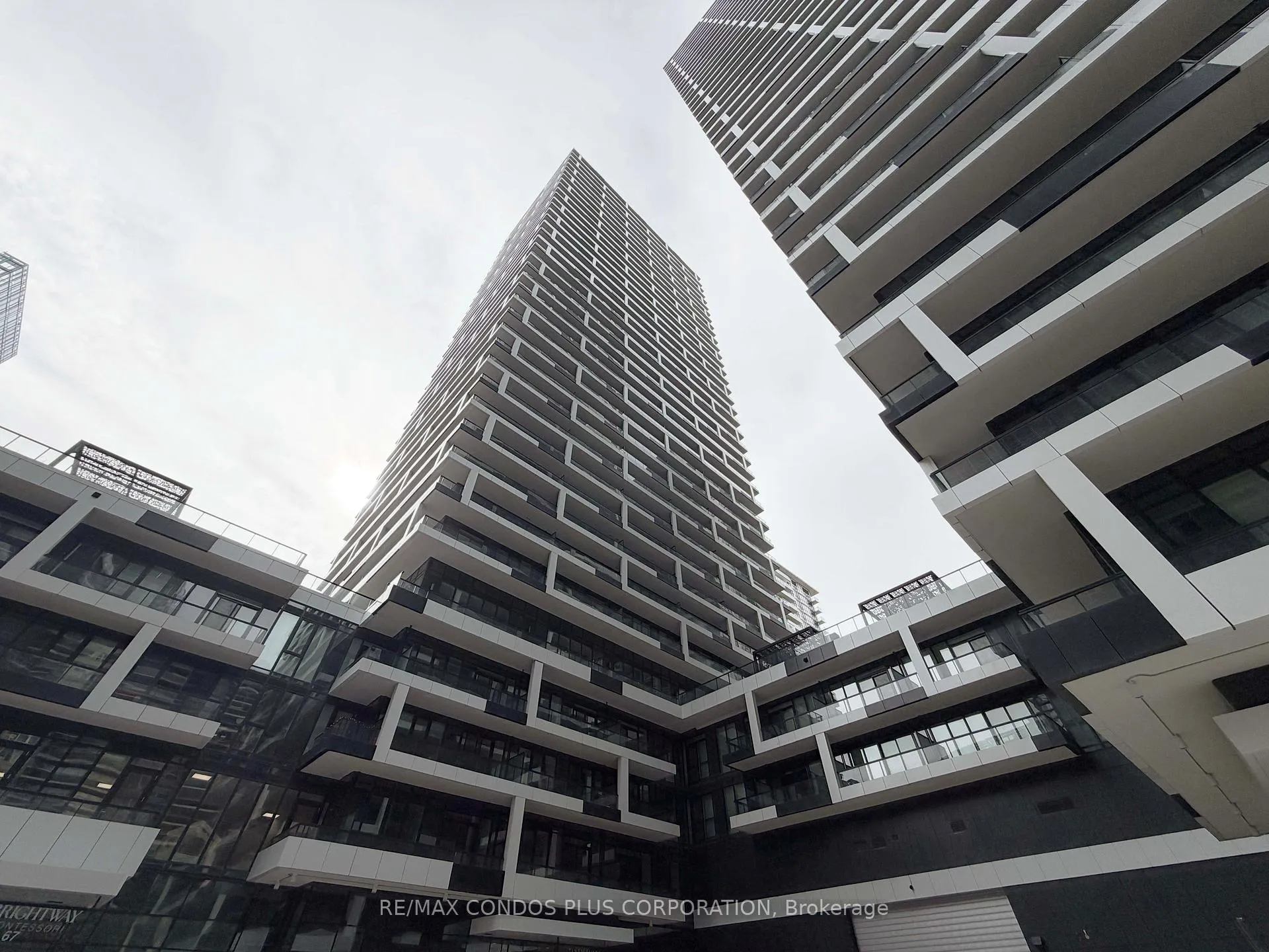Photo 1 of Unit 2102, 65 Broadway Avenue, Toronto, Mount Pleasant West — HOMEH