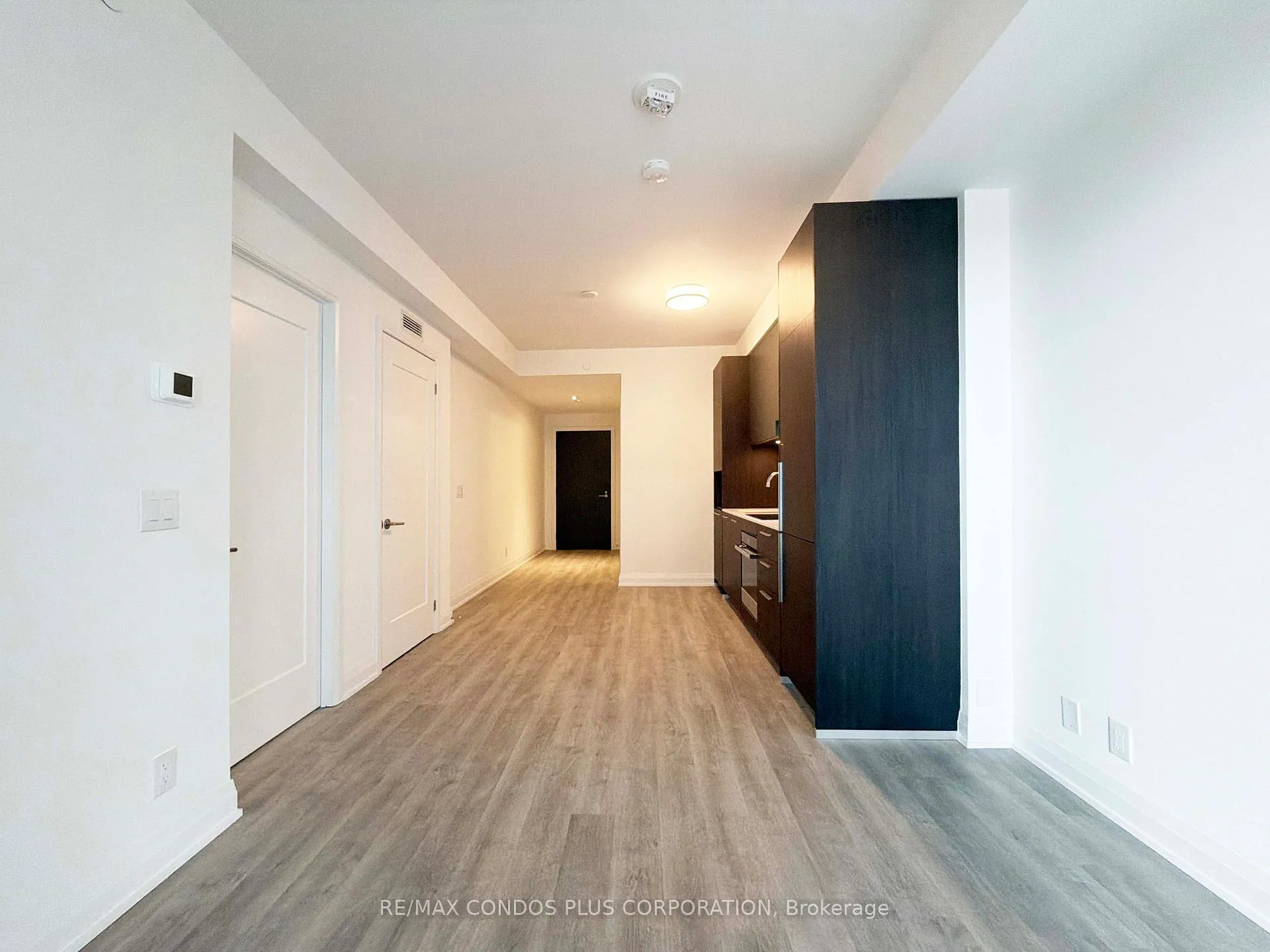 Photo 2 of Unit 2102, 65 Broadway Avenue, Toronto, Mount Pleasant West — HOMEH