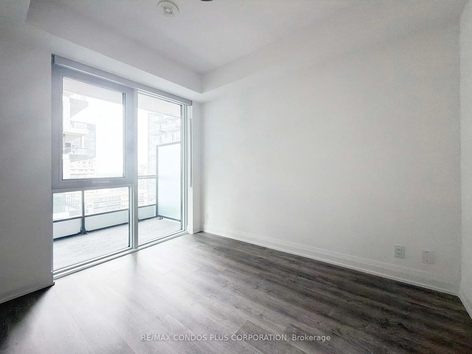 Photo 8 of Unit 2102, 65 Broadway Avenue, Toronto, Mount Pleasant West — HOMEH