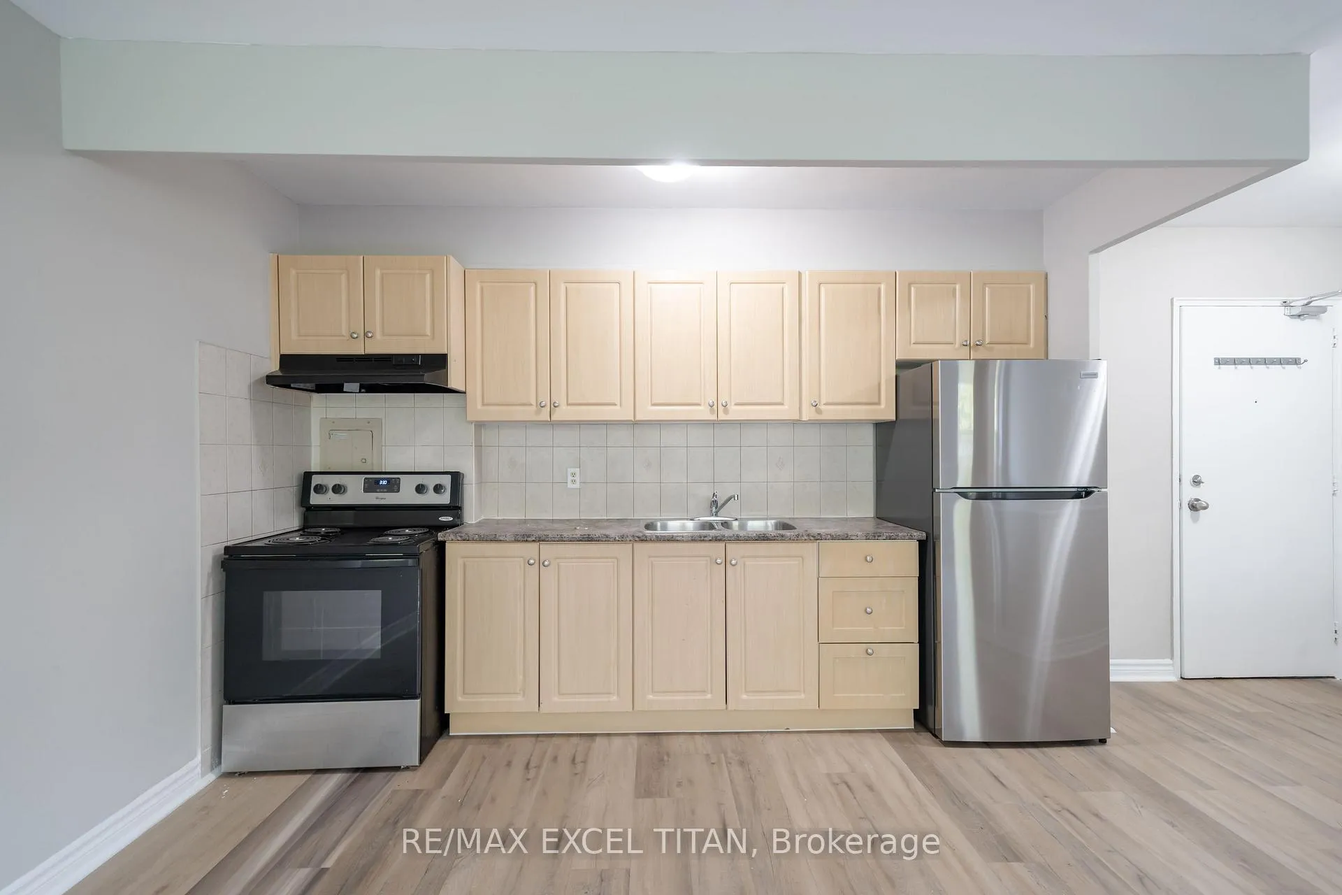 Photo 5 of Unit 616B, 468 Ottawa Street, Hamilton, Corktown — HOMEH