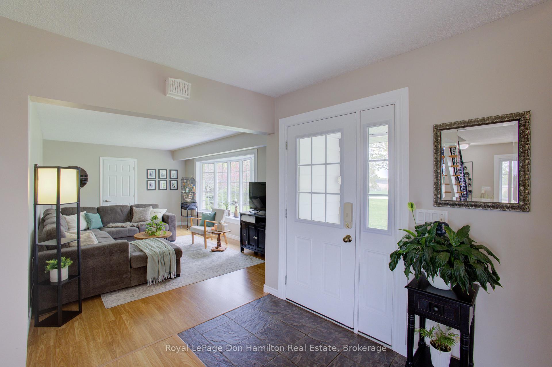 Photo 5 of 7434 Wellington Road 10, Mapleton, Rural Mapleton — HOMEH