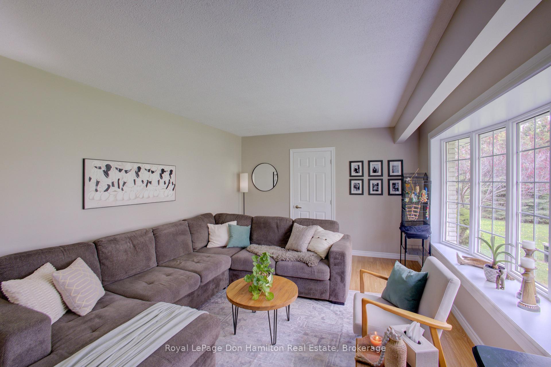 Photo 7 of 7434 Wellington Road 10, Mapleton, Rural Mapleton — HOMEH