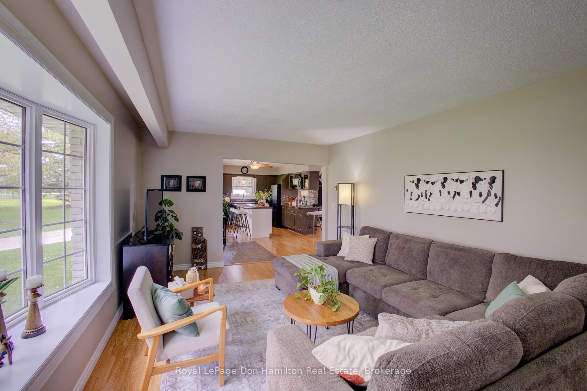 Photo 8 of 7434 Wellington Road 10, Mapleton, Rural Mapleton — HOMEH