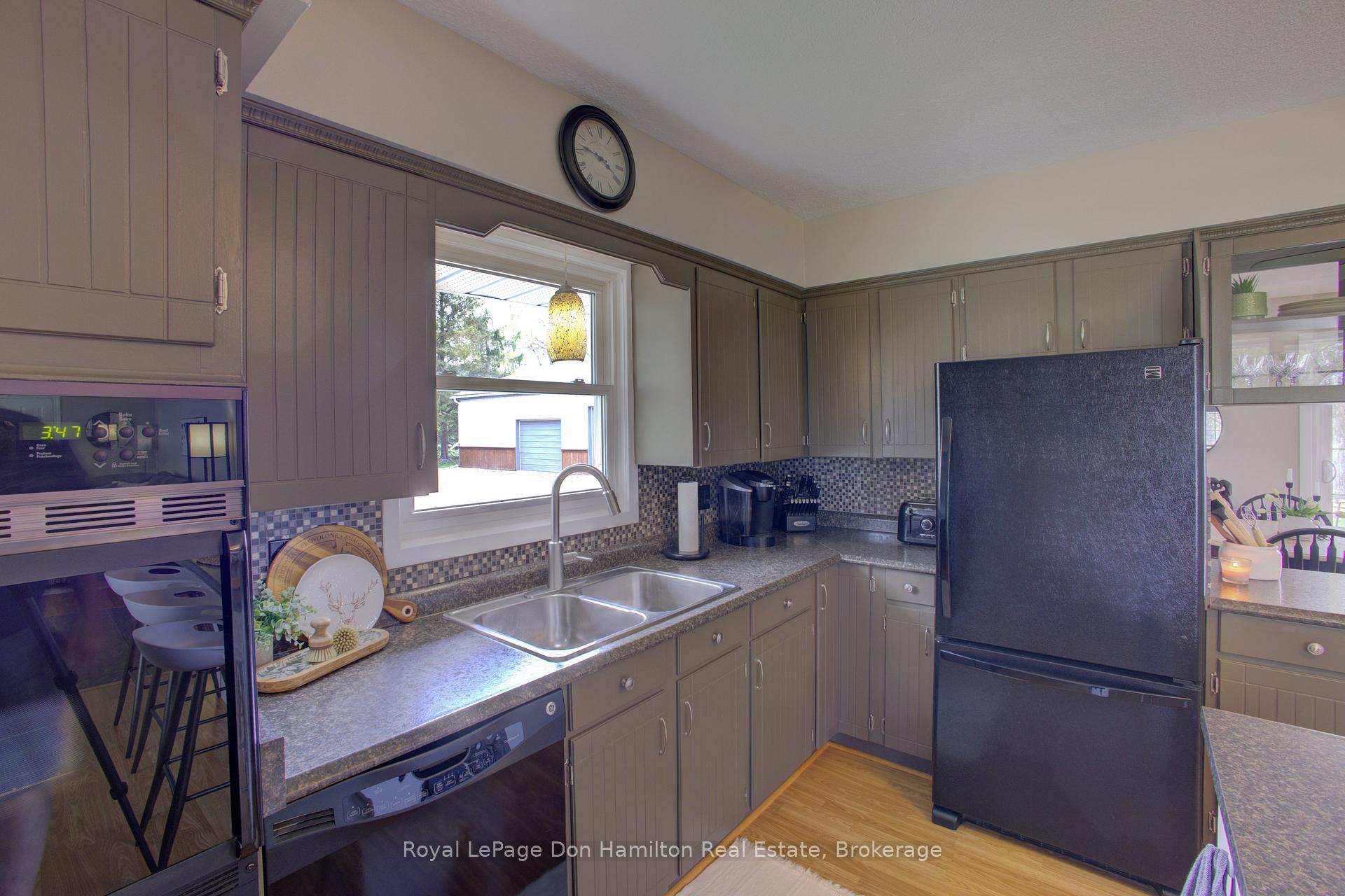 Photo 10 of 7434 Wellington Road 10, Mapleton, Rural Mapleton — HOMEH