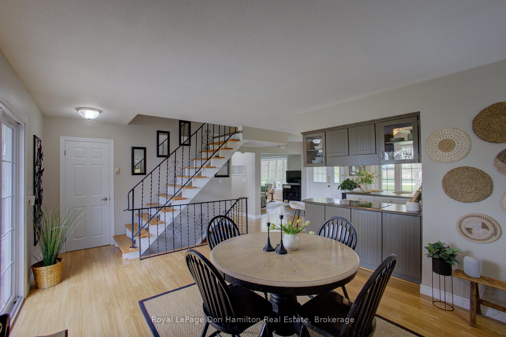 Photo 14 of 7434 Wellington Road 10, Mapleton, Rural Mapleton — HOMEH