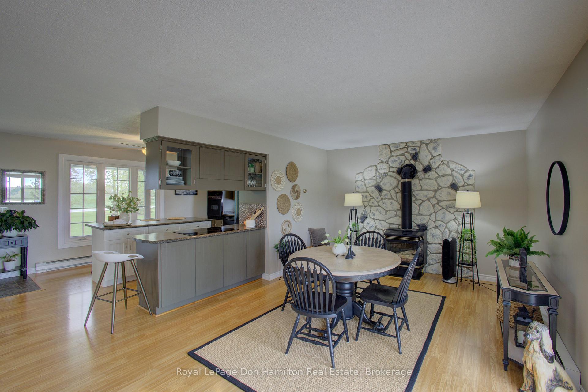 Photo 15 of 7434 Wellington Road 10, Mapleton, Rural Mapleton — HOMEH