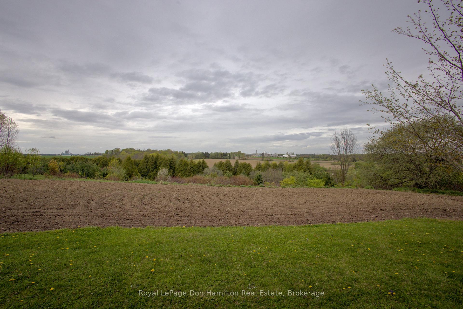 Photo 32 of 7434 Wellington Road 10, Mapleton, Rural Mapleton — HOMEH