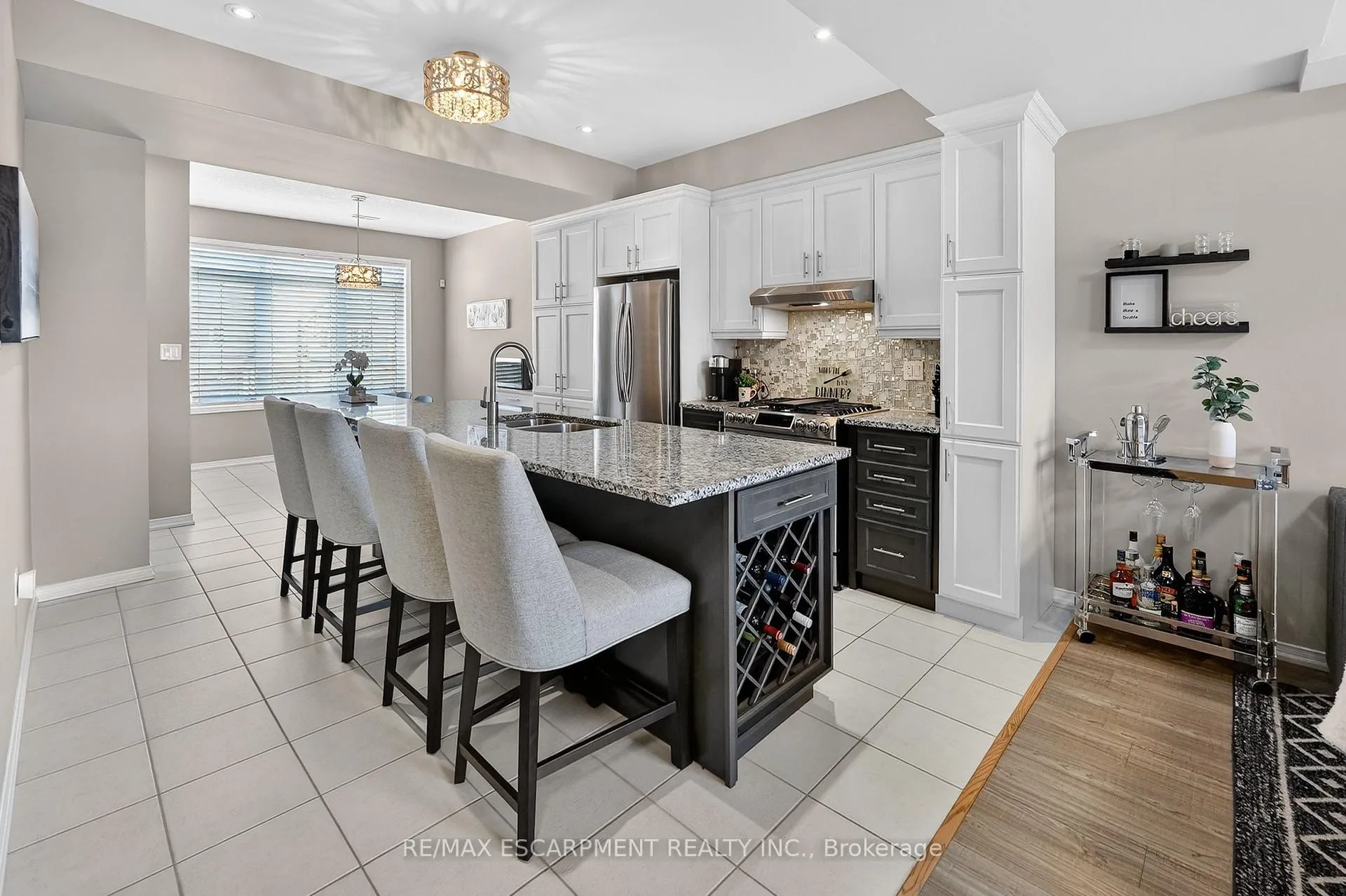 Photo 6 of 5048 Serena Drive, Lincoln, Beamsville — HOMEH