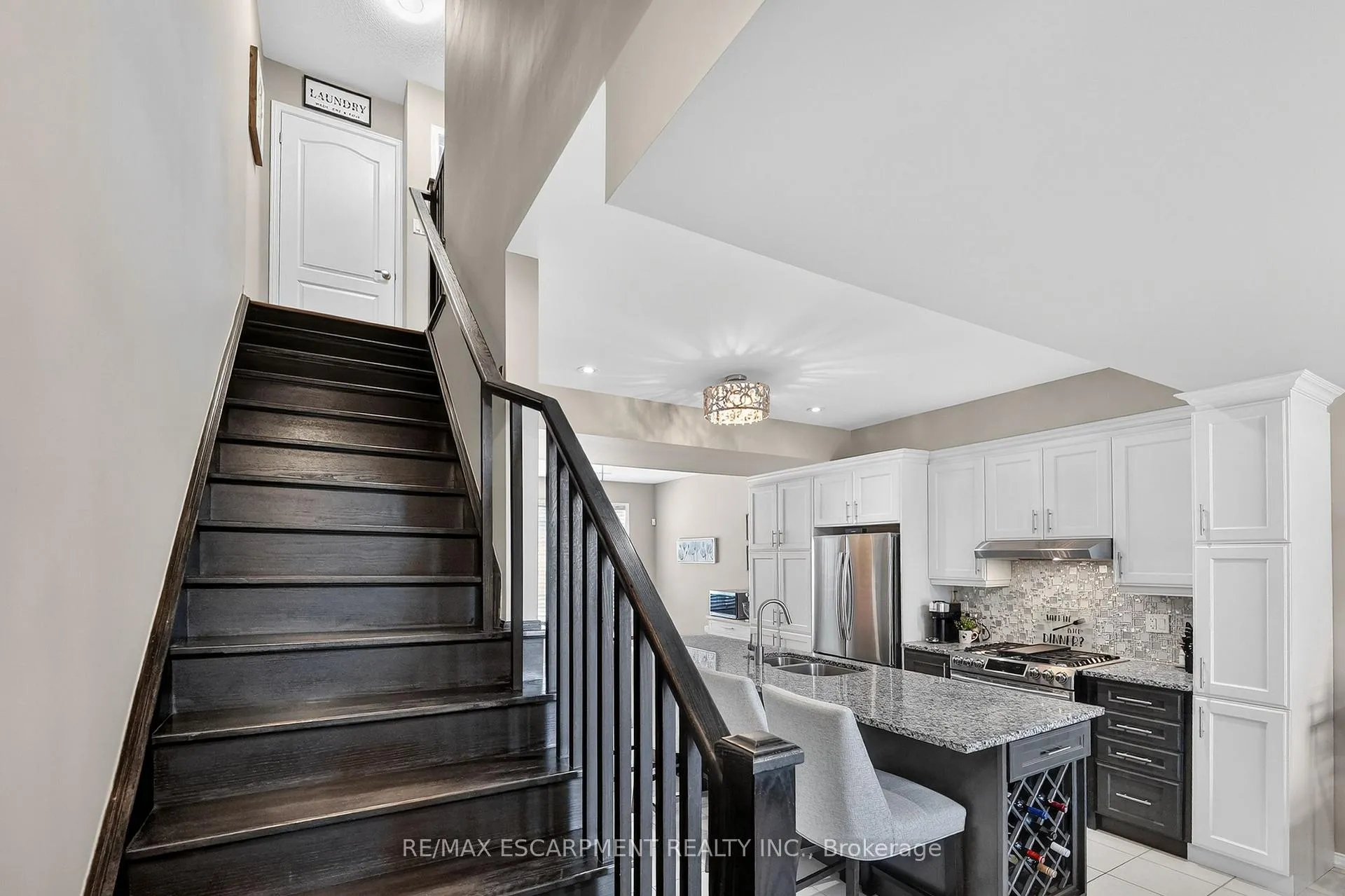 Photo 13 of 5048 Serena Drive, Lincoln, Beamsville — HOMEH