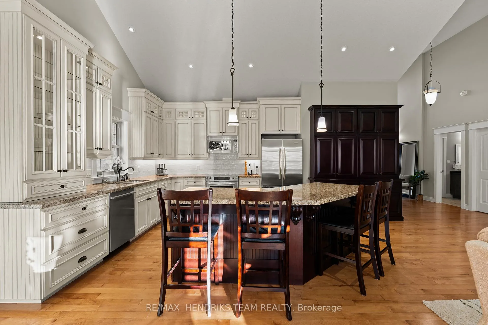 Photo 15 of 5 Mclean Court, St. Catharines, Grapeview — HOMEH