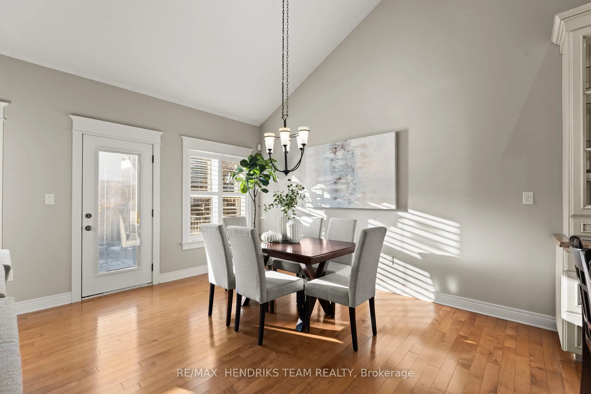Photo 19 of 5 Mclean Court, St. Catharines, Grapeview — HOMEH