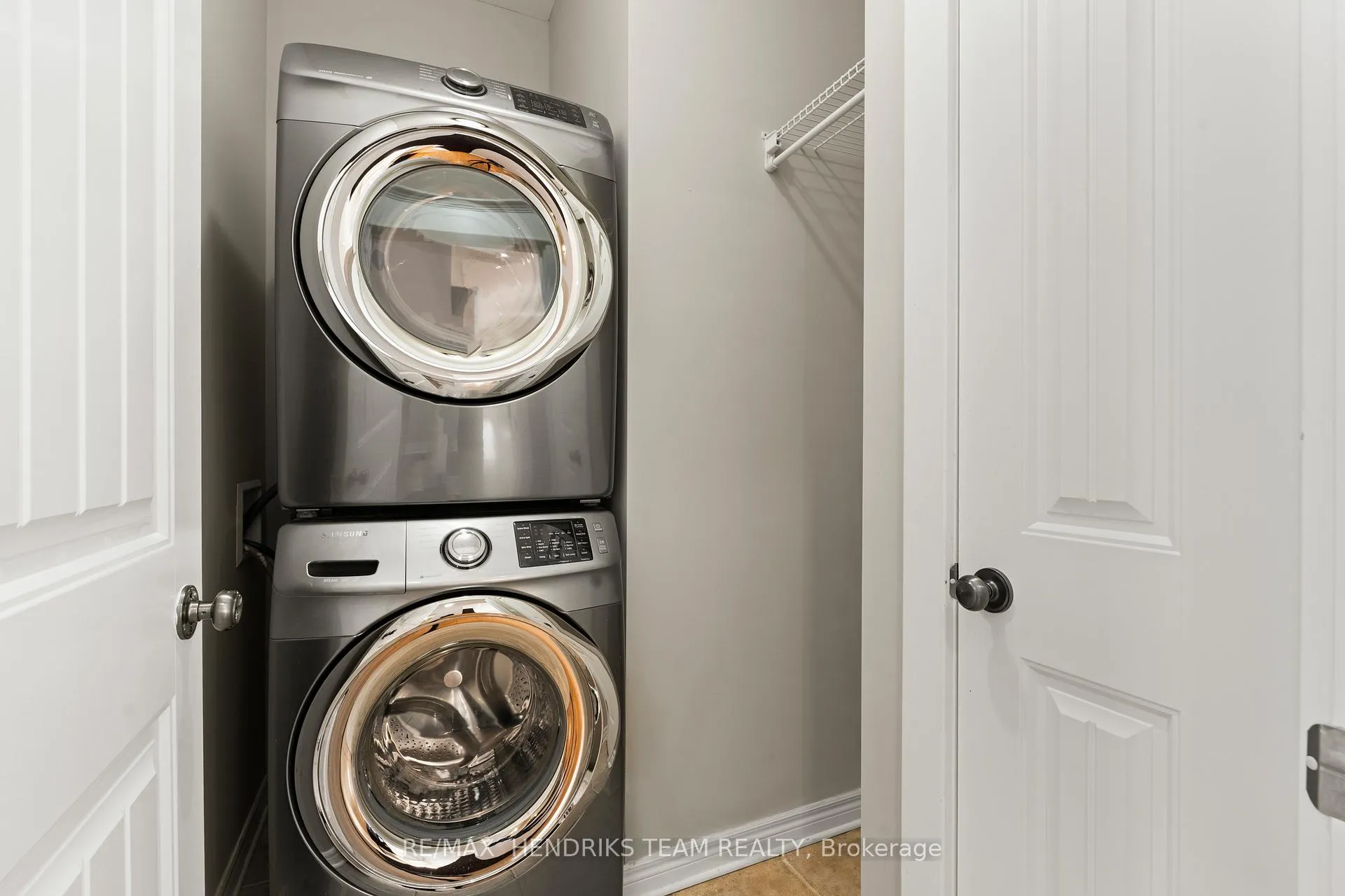 Photo 25 of 5 Mclean Court, St. Catharines, Grapeview — HOMEH